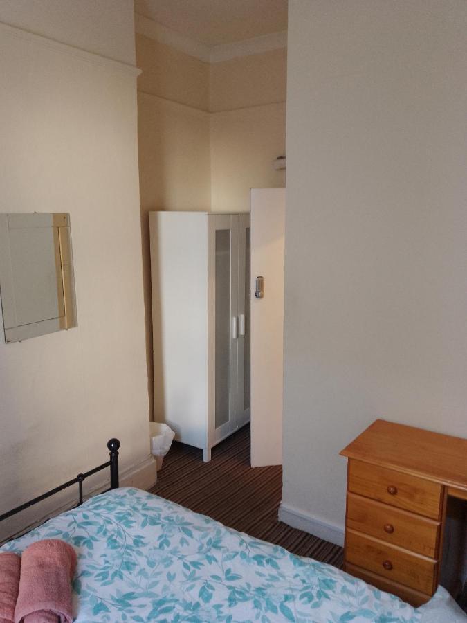 Bell House Hostel Londen Buitenkant foto
